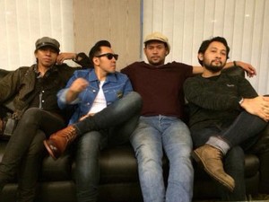 3 Album Pertama Naif Dirilis Ulang dalam Format Piringan Hitam