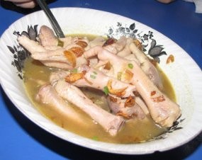 Gurih Kenyal Soto Ceker yang Hangat untuk Makan Malam!