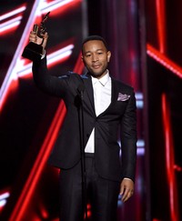 Lewat lagu 'All of Me', John Legend sukses meraih dua penghargaan seperti, Top Radio Song dan Top Streaming Song (Audio). Ethan Miller/Getty Images/detikFoto.