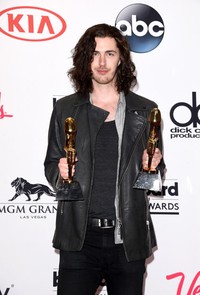 Penghargaan Top Rock Artist dan Top Rock Song diberikan kepada Hozier. Jason Merritt/Getty Images/detikFoto.