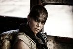 Full Action yang Intens dan Realistis di 'Mad Max: Fury Road'