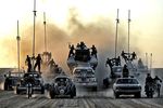 Full Action yang Intens dan Realistis di 'Mad Max: Fury Road'