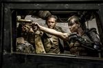 Full Action yang Intens dan Realistis di 'Mad Max: Fury Road'