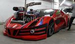 Mobil Sport Escudo dengan 6 Ban