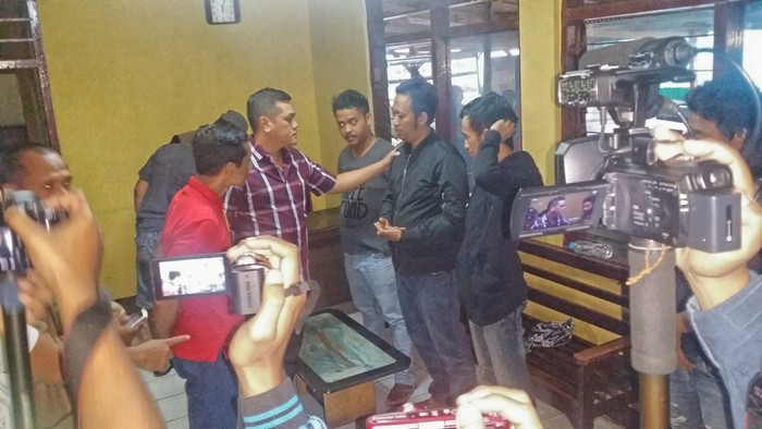 Polisi Duga Preman Pasar Berpenghasilan Rp 5 Juta Terorganisir, ini Buktinya