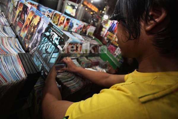 Bagaimana Cara Menggebuk Pemain Gede Pembajakan Hak Cipta di Indonesia?