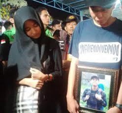 Keluarga Sampaikan Pesan Erri untuk Sahabat Sebelum Dimakamkan