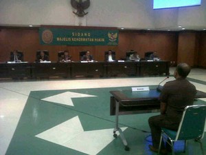 Terkuak! Hakim Herman Pesta Narkoba Bersama Anggota Polisi yang Divonisnya