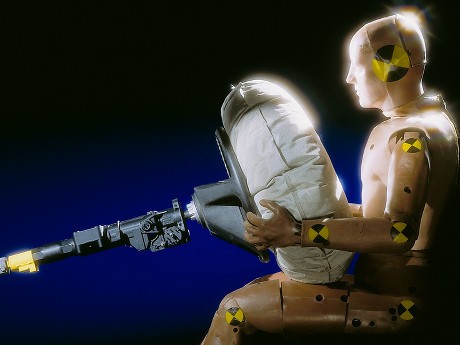 Memahami Cara Kerja Airbag Berdasar Letaknya