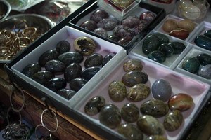 Lupakan Batu Bacan, Sangiran Punya Batu Akik dari Fosil!