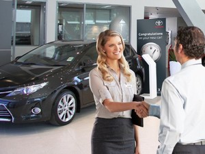 Tips Mengendarai Mobil yang Baru