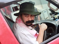 Ia tampil dengan kumis dan jenggot supertebal. Pool/Gus Mun/detikFoto.