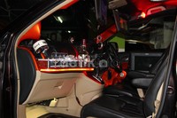 Dilihat dari sektor eksterior sudah pasti banyak yang berubah. Beberapa ubahan pada sektor eksterior diantaranya, bodykita full azzect, fog lamp, headlamp HID provision 6500k, stoplamp dan DRL Eagle Eyes, Bonnet Mascot DAD, logo Honda ditambah 24 inch Swarowski. Interiornya begitu luar biasa, banyak aksesoris dan perlengkapan lainnya yang dibuat sangat elegan dan nuansa glamor-nya juga begitu kental.