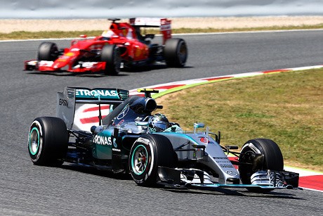 Ferrari Terus Menguntit, Mercedes Tak Mau Lengah