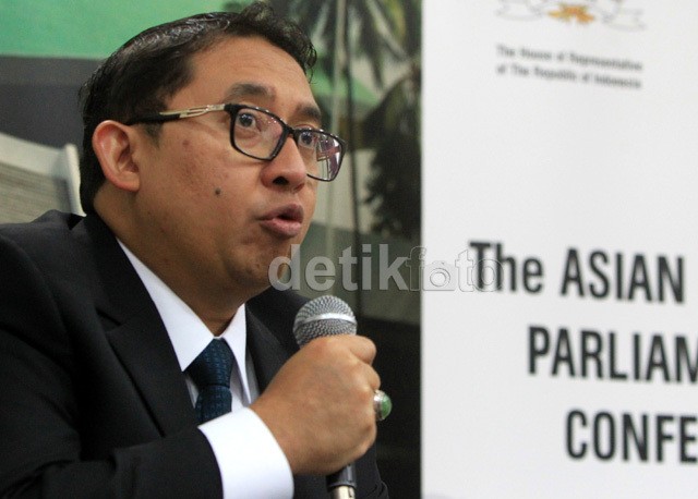 Kata Fadli Zon Soal Keris yang Ada Isinya