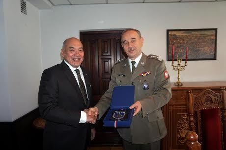 Bertemu Kepala Staf Angkatan Bersenjata Polandia, Dubes Peter Gontha Jajaki Kerjasama