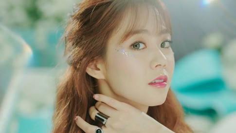 Seungyeon Cantik Pakai Lensa Kontak Hijau di Teaser Cupid KARA