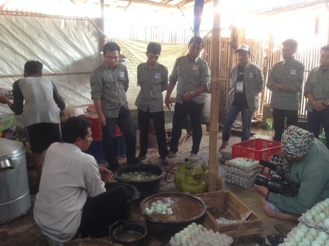 Risers Diajak Melongok Proses Pembuatan Telur Asin Brebes