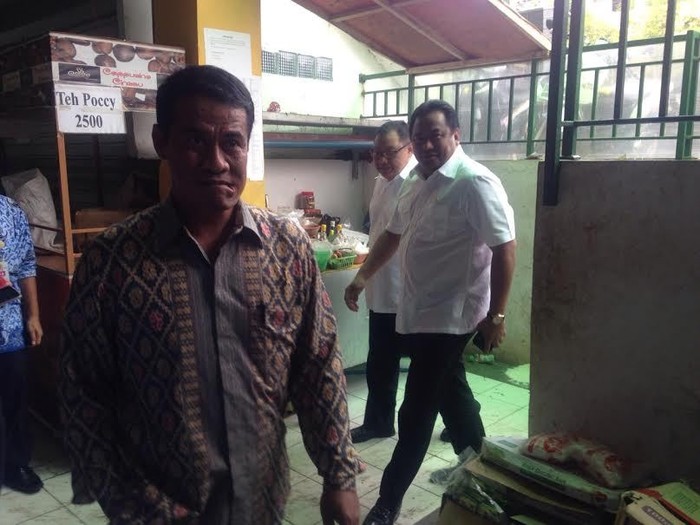 3 Menteri Jokowi Blusukan Bareng-bareng ke Pasar Cibinong, Ada Apa?