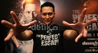 Demian akan menggelar aksi mengubur diri hidup-hidup selama lima puluh jam, mulai 22 Mei hingga 24 Mei 2015.