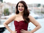 Gorgeous in Red... Pesona Aishwarya Rai di Usia 41 Tahun