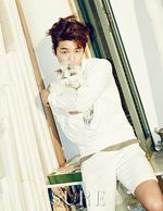 Foto Minhyuk dan Kucing Ini Bikin Boice Senyum-senyum Sendiri