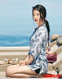 Konsep pemotretan Sulli dengan Cosmopolitan di Bali kali ini adalah healing time. (Dok. Cosmopolitan Korea)