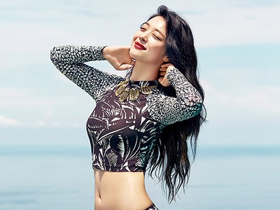 Lebih Dewasa dan Seksi, Foto-foto Sulli f(x) di Bali