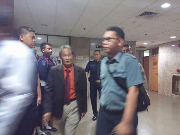 Memalsu Akta Otentik, Ini Pembelaan Hakim Sophian Marthabaya