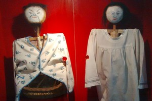 Museum di Surabaya Ini Simpan Alat Santet & Boneka Jelangkung!