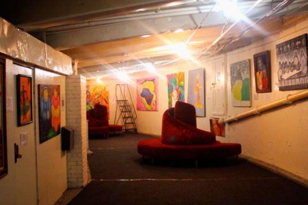 Nyeleneh, Museum Ini Malah Kumpulkan Karya Seni Terburuk