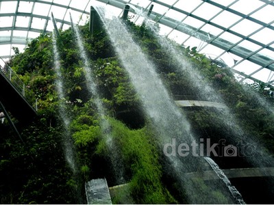 Indahnya Gardens by the Bay Singapura