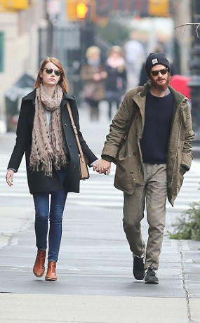 Kepergok Gandengan Tangan, Emma Stone dan Andrew Garfield Balikan?