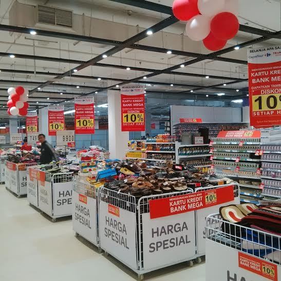 Pedagang Eceran Manfaatkan Program Diskon 10% di Carrefour