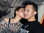 Mesranya Demian Cium-cium Sara Wijayanto