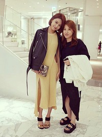 Sooyoung bersama stylist SNSD, Seo Sookyung. (Instagram/pd2da)