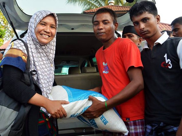 RUMAN Aceh Salurkan Bantuan untuk Pengungsi Rohingya