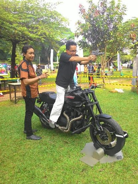 Tak Hanya Hobi Touring, Pecinta Harley-Davidson Salurkan Hobi Tembak