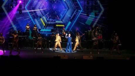 Meriahnya Konser Malam Keajaiban Cinta Bersama Dato Rossa di Malaysia