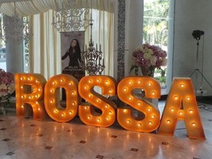 Tiket Hari ke-2 Konser Rossa di Malaysia Ludes