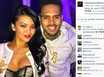 Seksinya Farah Quinn Pose Bareng Chris Brown di Prancis