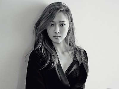 Jessica Jung Seksi dengan Bra Hitam