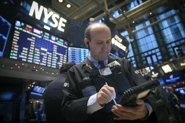 Wall Street Positif, Tapi Transaksi Saham Rendah