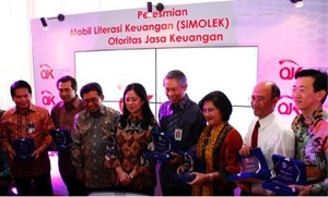 Dukung Operasional SiMOLEK, BCA Raih Penghargaan dari OJK