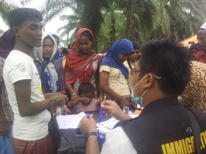 1.295 Imigran Rohingya Dapat Bantuan Tunai Rp 50 Ribu per Orang