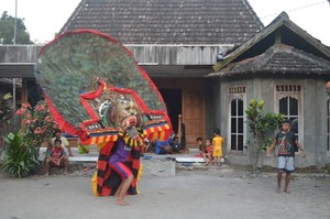 Belum Punya Seragam, Reog Kebon Agung Serius Latihan Jelang Bangun Rumah Peri