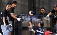 Begini kondisi Demian ketika dikubur di pelataran FX Plaza, Senayan, Jakarta, Jumat (22/5) kemarin. Noel/detikHOT.