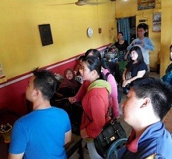 Belasan Calon Pengantin yang Tertipu Wawai Bridal Datang ke Mapolsek Cengkareng