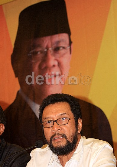 Yorrys Curiga dengan Motif Tawaran Islah Mendadak dari Ical