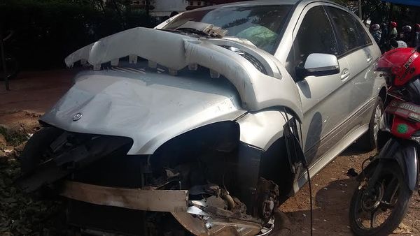 Ini Penampakan Mercy Istri Yudi Latif, Airbag Kemudi Tidak 